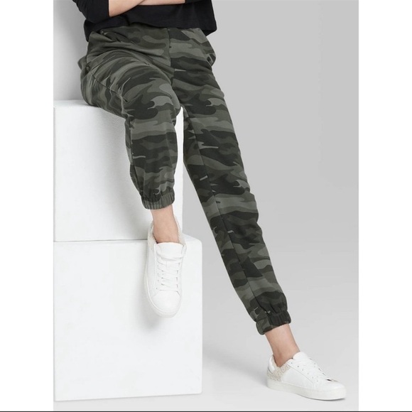 Wild Fable High Rise Sweatpant Joggers Camouflage Sz XS - Picture 1 of 15
